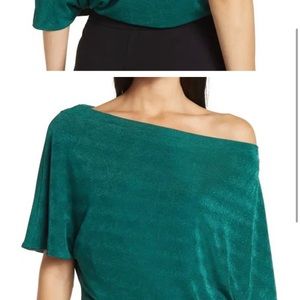 One Shoulder Draped Satin Bodysuit
ALEXIA ADMOR- gorgeous color